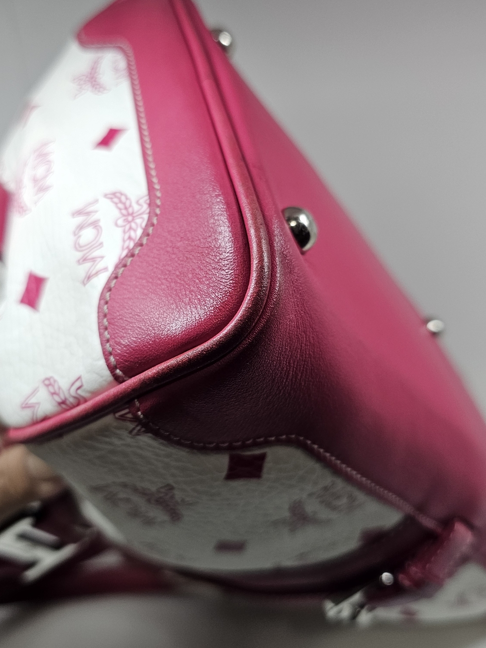 MCM Pink and White Signature Satchel - Picture 7 of 16